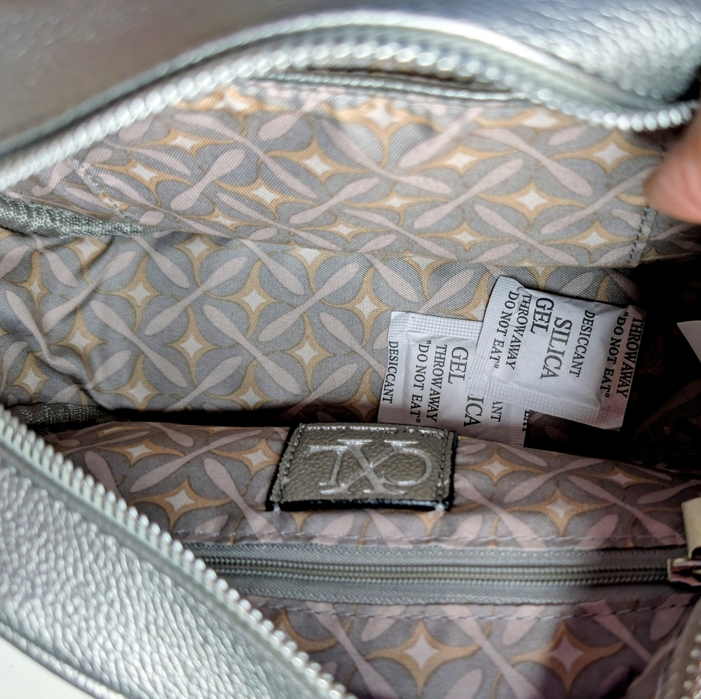 โจ CXL by Christian Lacroix EVE Pebble Camera Bag w/ Detachable Mini Zip โ Pewter - Picture 7 of 11
